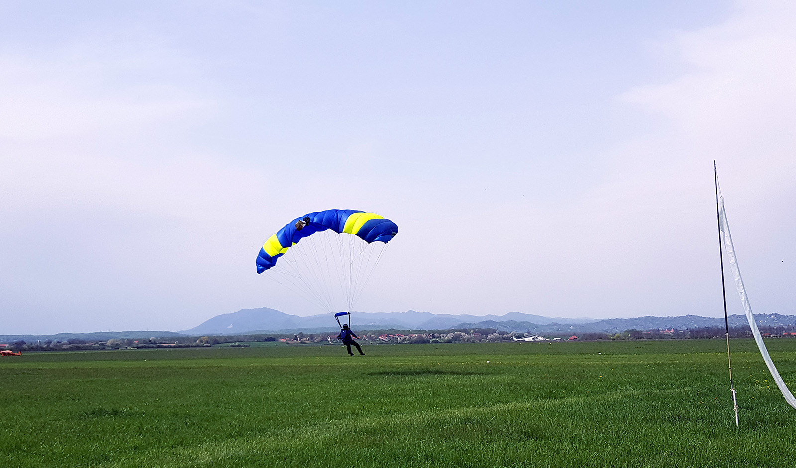 Prizemljenje učenika, skydiving croatia, aeroklub Tandem