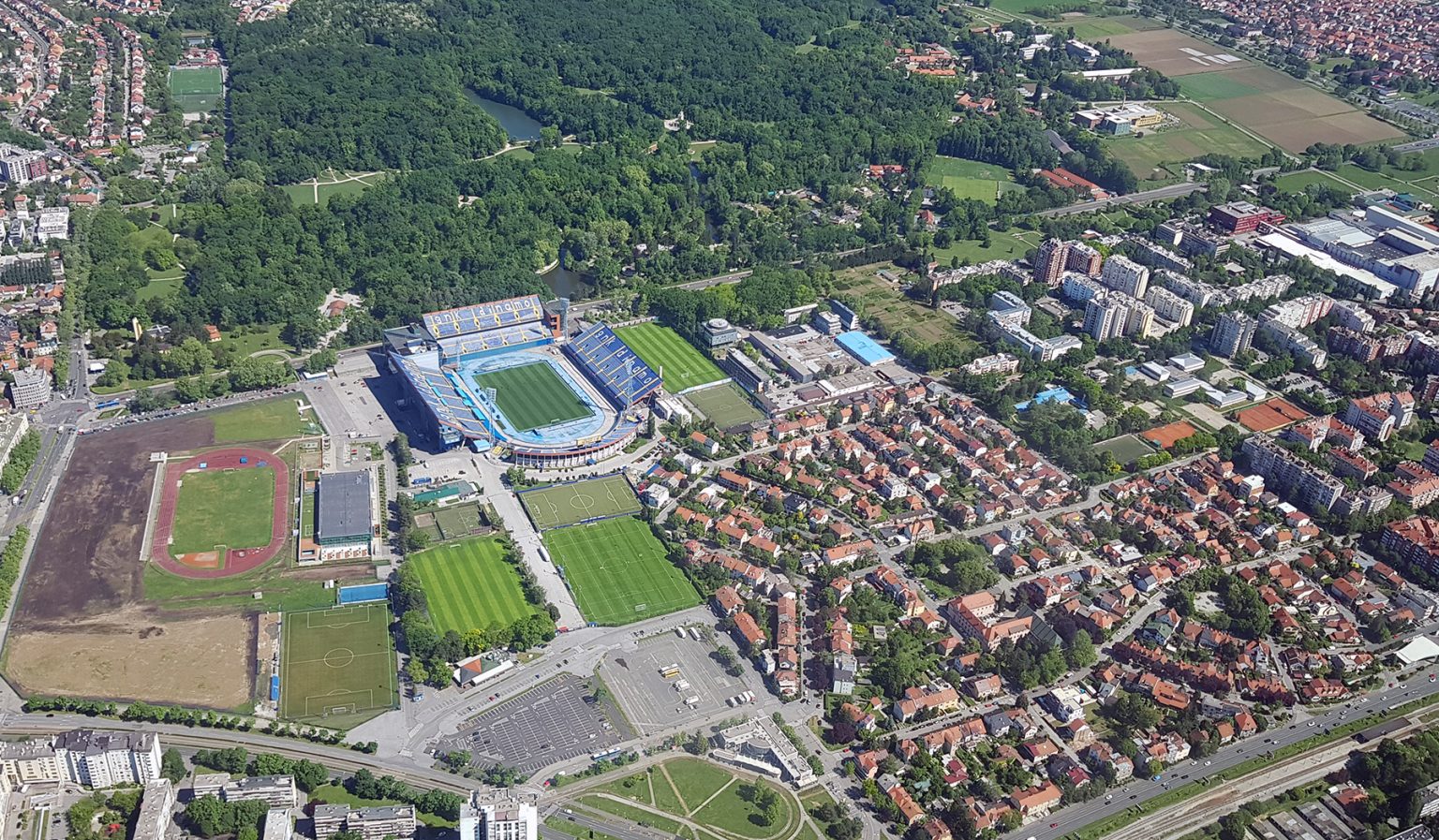 Dinamov-stadion, skydiving Croatia, Aeroklub Tandem